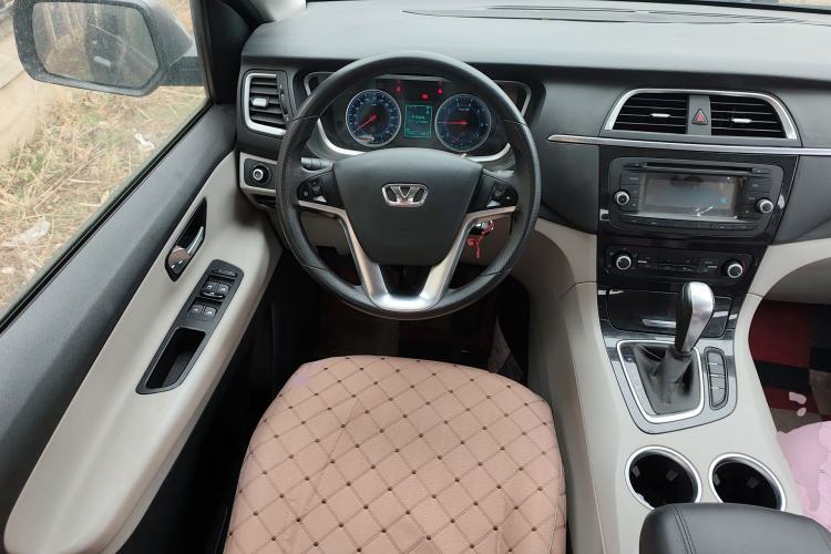 Used Huasong 7 2015 2.0T Automatic Comfort Model Steering Wheel