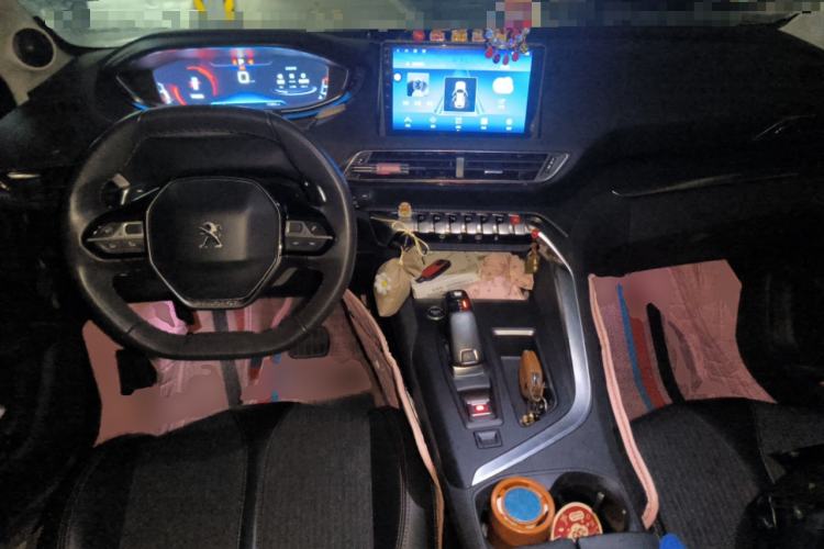 Used Peugeot 4008 2017 350THP Elite Edition Center Console