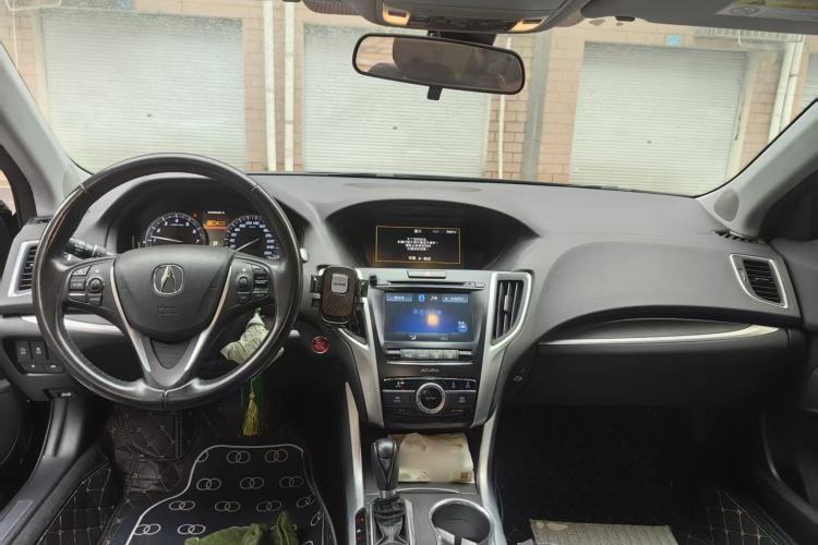 Used Acura TLX-L 2018 2.4L Comfort Edition Center Console