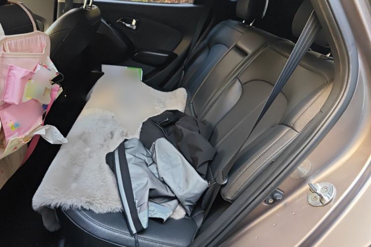 Used Hyundai ix35 2013 2.0L Automatic Two-Wheel Drive Smart GLS China IV Standard