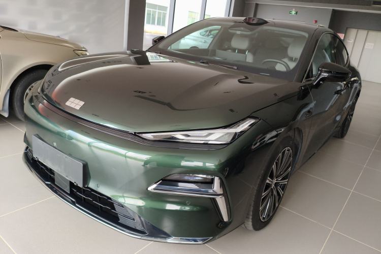 Used Geely Galaxy 8 2025 130km EM-P Starship Edition