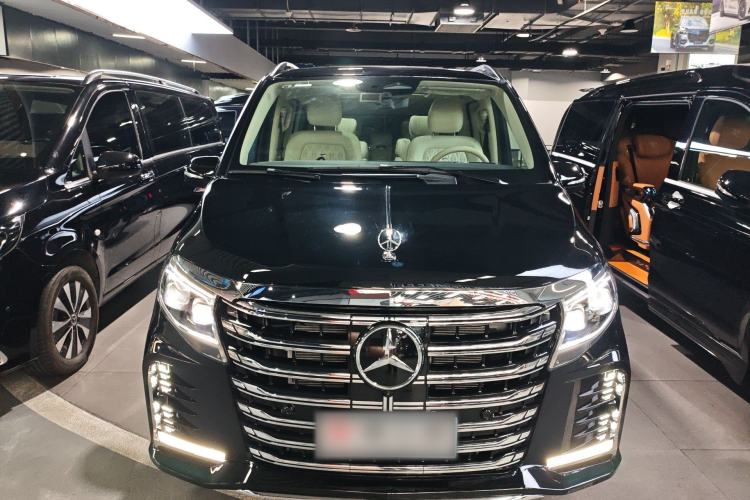 Used Mercedes-Benz V-Class 2024 V 300 L Long Wheelbase Prestige Edition Front