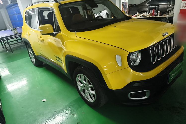 Used Jeep Renegade 2017 180T Automatic Jingneng Edition Front Right 45 Deg
