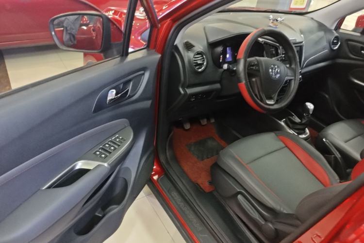 Used CHANGAN CS15 2016 1.5L Manual Fashion Edition