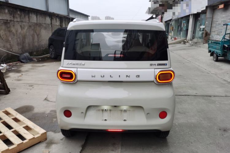 Used Wuling Hongguang MINIEV 2024 3rd Generation 215km Advanced Version
