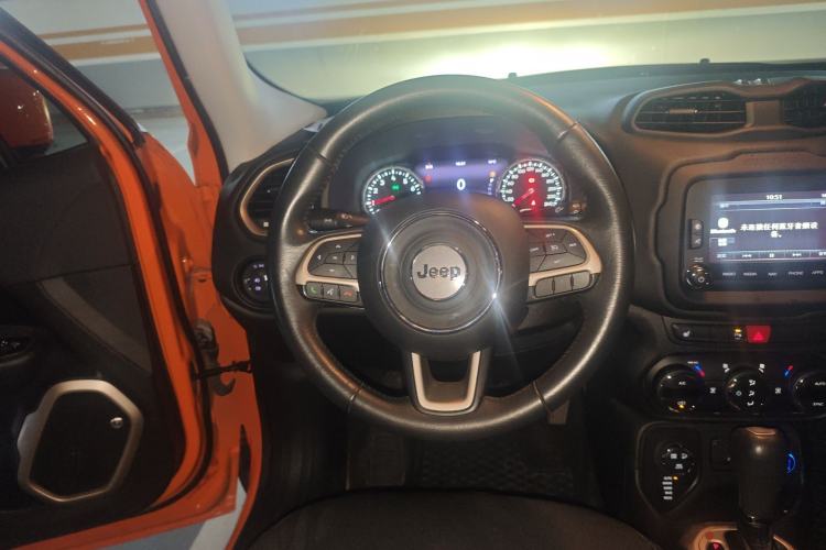 Used Jeep Renegade 2016 2.0L Automatic Four-Wheel Drive 75th Anniversary Tribute Edition Steering Wheel