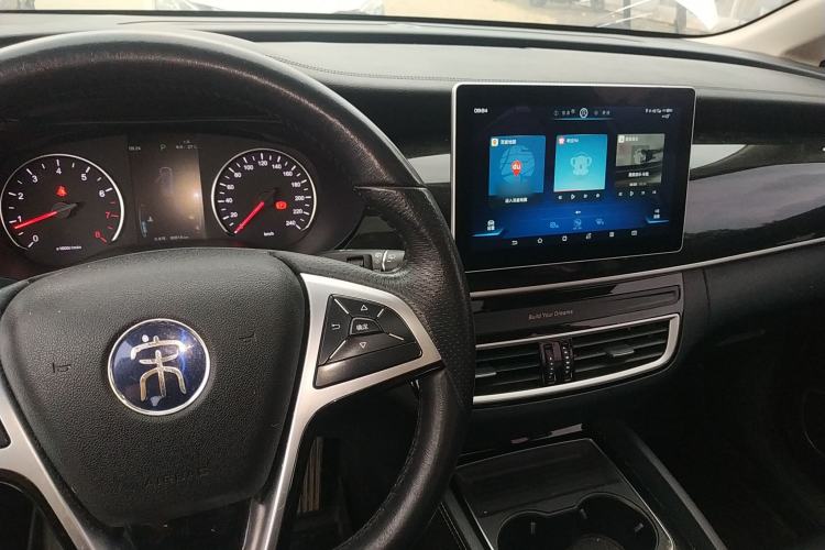 Used BYD Song MAX 2019 1.5T Automatic Smart Connect Ruiyi Model 7 Seats China V Emission Standard Center Console