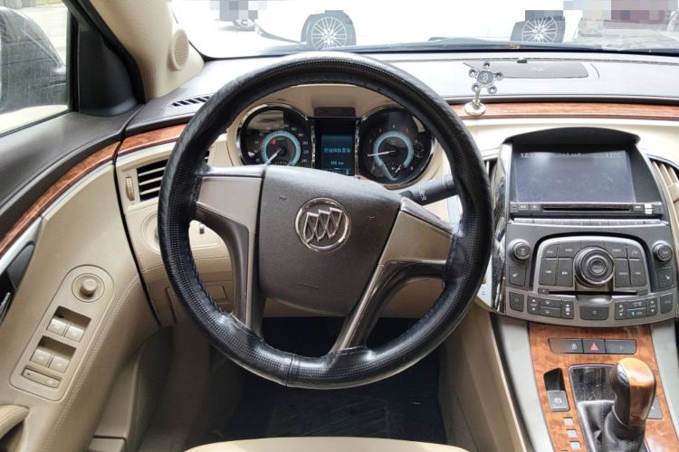 Used Buick LaCrosse 2012 2.4L SIDI Elegant Edition