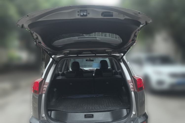 Used Toyota RAV4 2013 2.0L CVT Four-Wheel Drive New Edition
