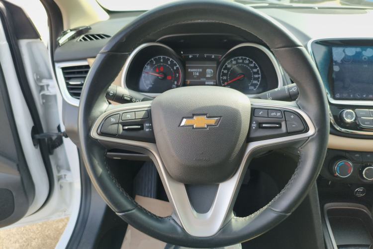 Used Chevrolet Monza 2022 320 Automatic Enjoyment Sunroof Version Steering Wheel