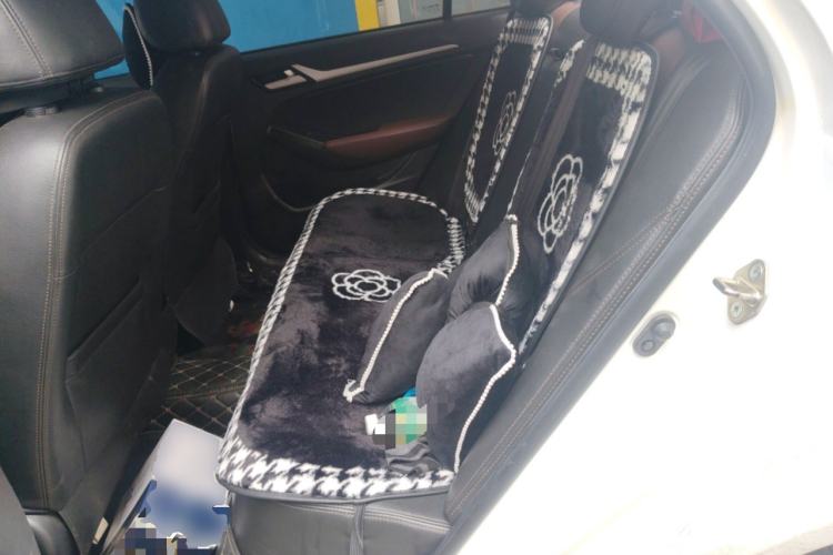 Used Geely Auto Vision 2016 1.5L Automatic Happiness Edition Left Rear Seat
