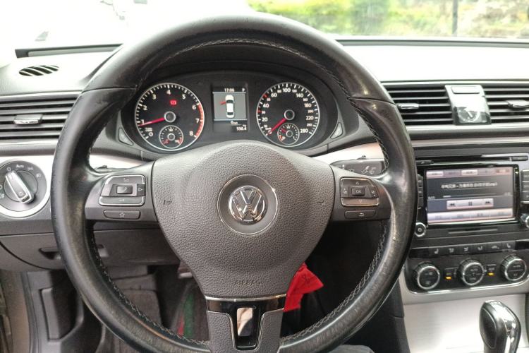Used Volkswagen Passat 2014 1.8TSI DSG Prestige Edition Steering Wheel