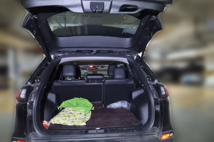 Used Jeep Cherokee 2019 2.0T 2WD Enjoyment Edition China V