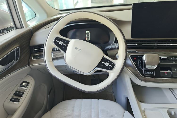 Used Roewe iMAX8 New Energy 2025 1.5T DMH Lu Zun Deluxe Edition Interior 3