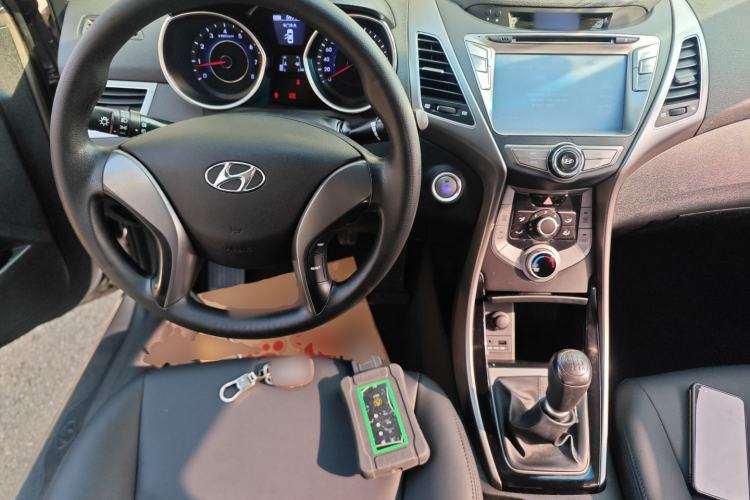 Used Hyundai Elantra (5th Generation / Langdong) 2015 1.6L Manual Leading Model