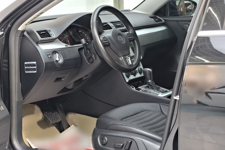 Used Volkswagen Magotan 2015 1.8TSI Advanced Model
