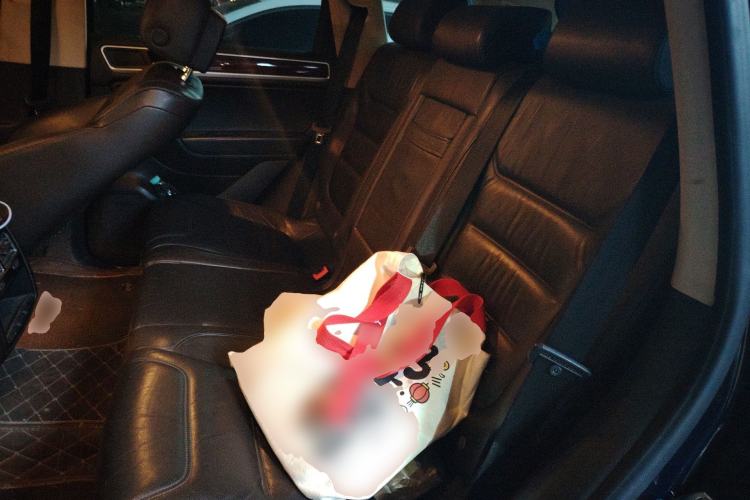 Used Volkswagen Touareg 2011 3.0 TSI Standard Version Left Rear Seat