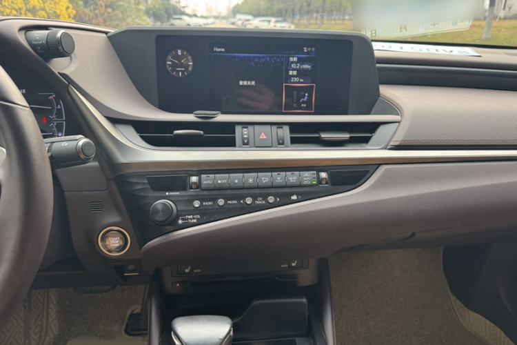 Used Lexus ES 2018 200 Excellence Edition China V Standard
