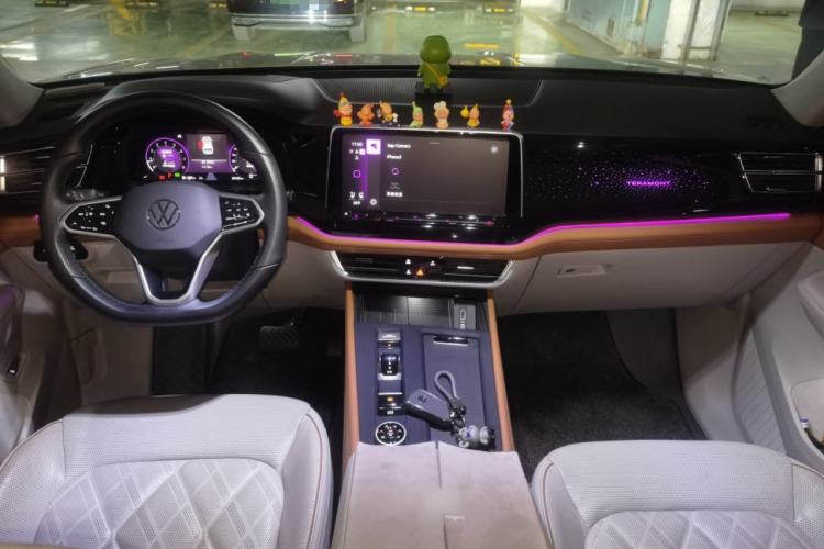 Used Volkswagen Teramont 2021 380TSI Four-Wheel Drive Prestige Flagship Edition Center Console