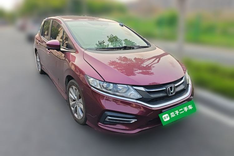 Used Honda Jade 2017 1.8L automatic Comfort version 5 seats Front Right 45 Deg