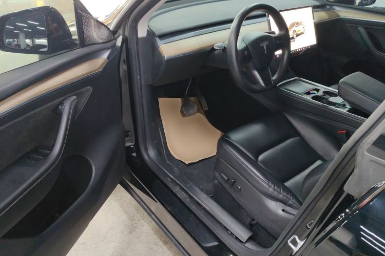 Used Tesla Model Y 2022 Rear-Wheel-Drive Version
