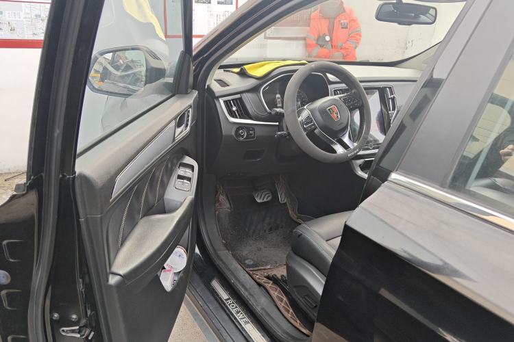 Used Roewe RX5 2016 30T Two-Wheel Drive Automatic Internet Smart Edition