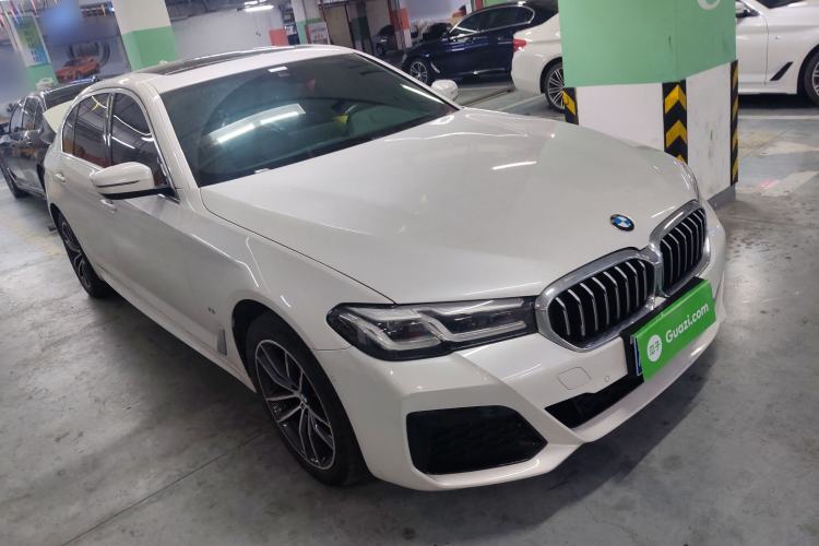 Used BMW 5 Series 2022 Second Facelift 525Li M Sport Package Front Right 45 Deg