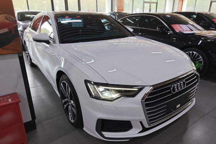 Used Audi A6L 2020 40 TFSI Luxury Dynamic Edition Front Right 45 Deg