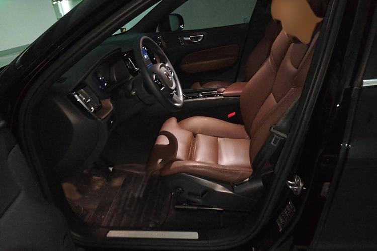 Used Volvo XC60 2023 B5 4x4 Smart Luxury Edition