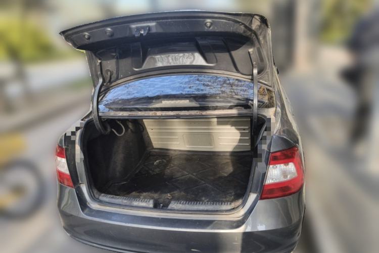 Used Skoda Rapid 2013 1.6L Automatic Enjoyment Model
