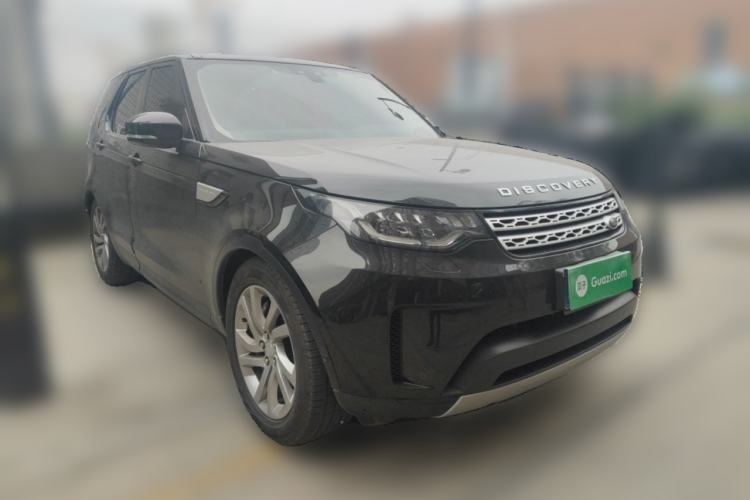 Used Land Rover Discovery 2019 3.0 SC V6 HSE Front Right 45 Deg