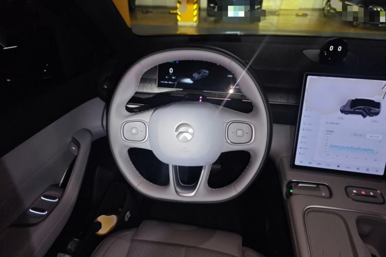 Used Nio EC6 2024 75 kWh Steering Wheel