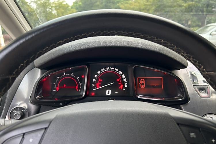 Used DS 5 2013 1.6T Elegant Edition THP160
