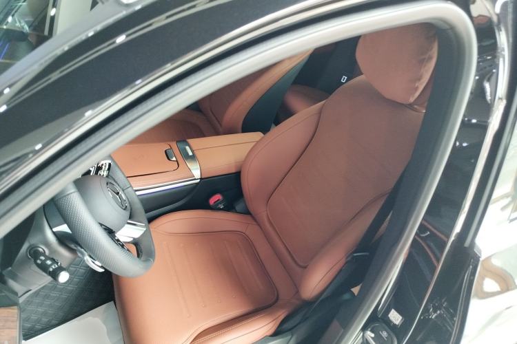 Used Mercedes-Benz GLC 2025 Refreshed GLC 300 L 4MATIC Dynamic Version 5 Seats