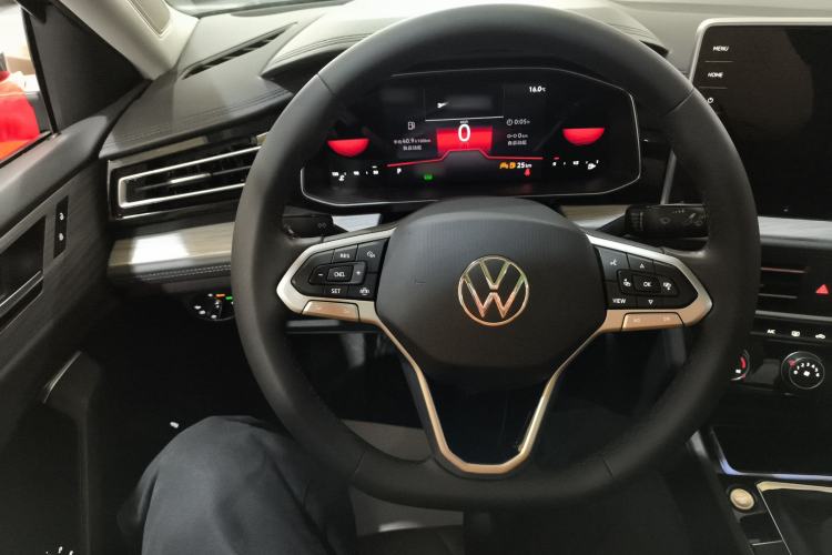 Used Volkswagen Sagitar 2023 300TSI DSG Excellence Edition Steering Wheel
