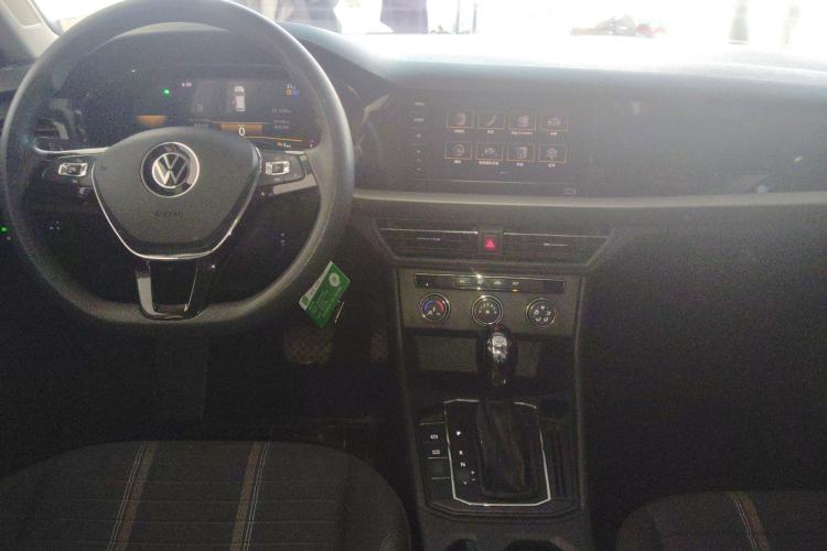 Used Volkswagen Lavida 2022 1.5L Automatic Vision Edition Center Console