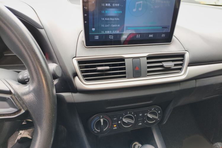 Used Mazda 3 Axela 2017 Sedan 1.5L Automatic Comfort Model Emission Standard China V