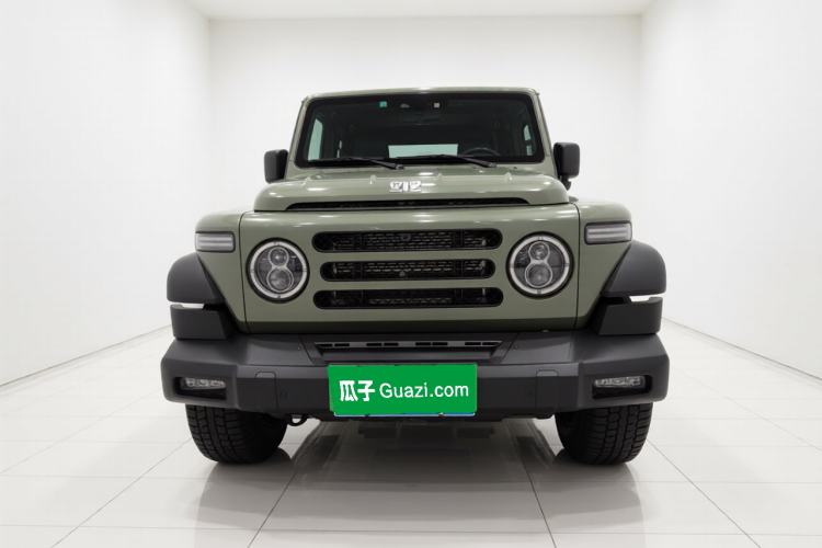 Used 212 T01 2024 2.0T Explorer

