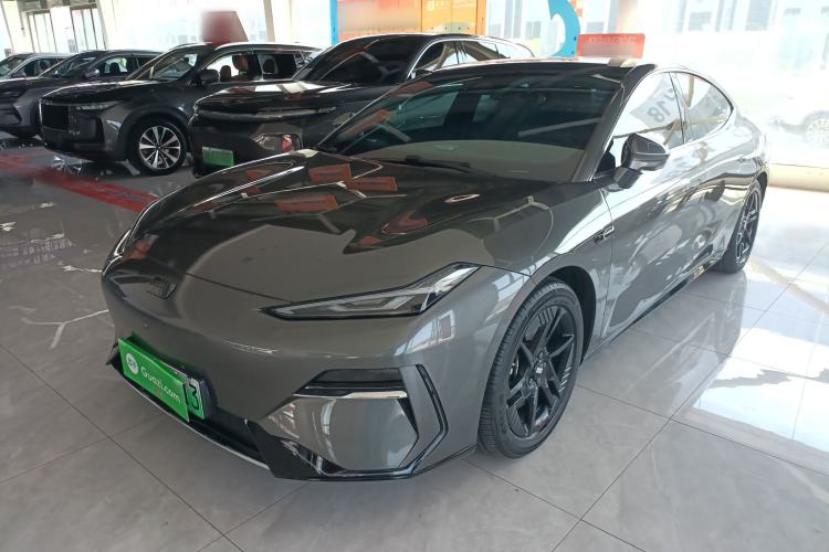 Used Geely Galaxy E8 2024 550 km Range Rear-Wheel-Drive PRO