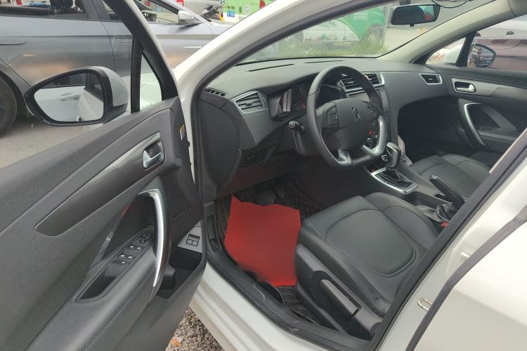 Used DS 5LS 2016 1.6T Style Edition THP160
