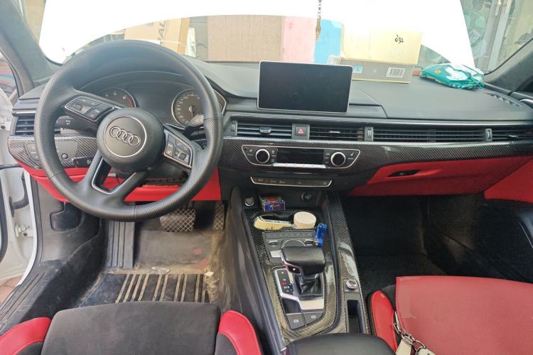 Used Audi A4L 2017 40 TFSI Fashion Model Center Console