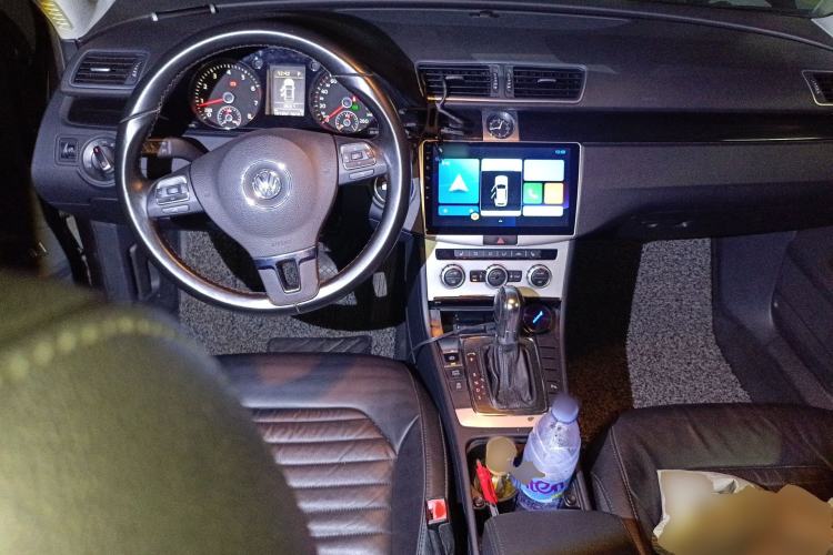 Used Volkswagen Magotan 2012 Revised 1.8TSI Luxury Version Center Console