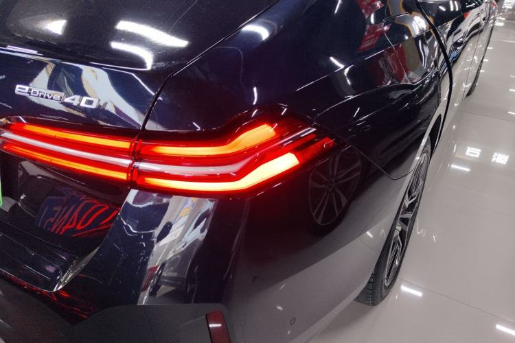 Used BMW i5 2025 eDrive 40L M Sport Package Exterior 3