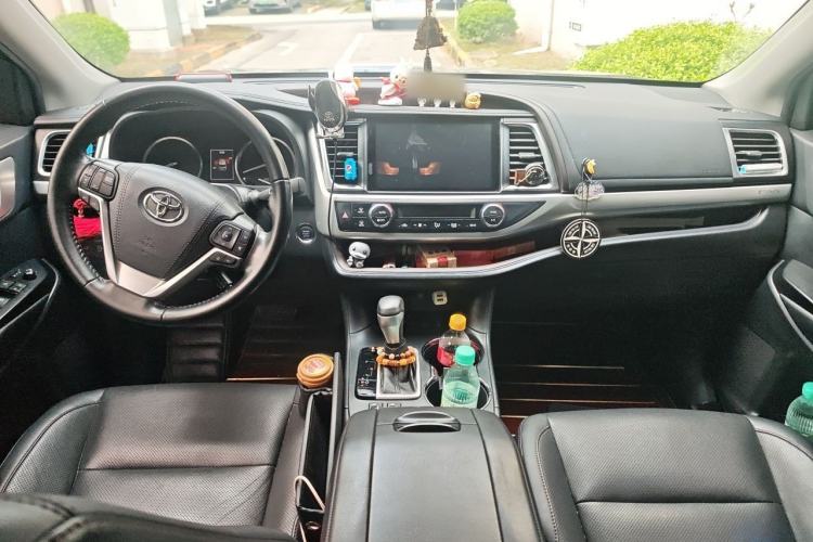 Used Toyota Highlander 2018 2.0T Four-Wheel Drive Prestige Version 7 Seats China VI Standard