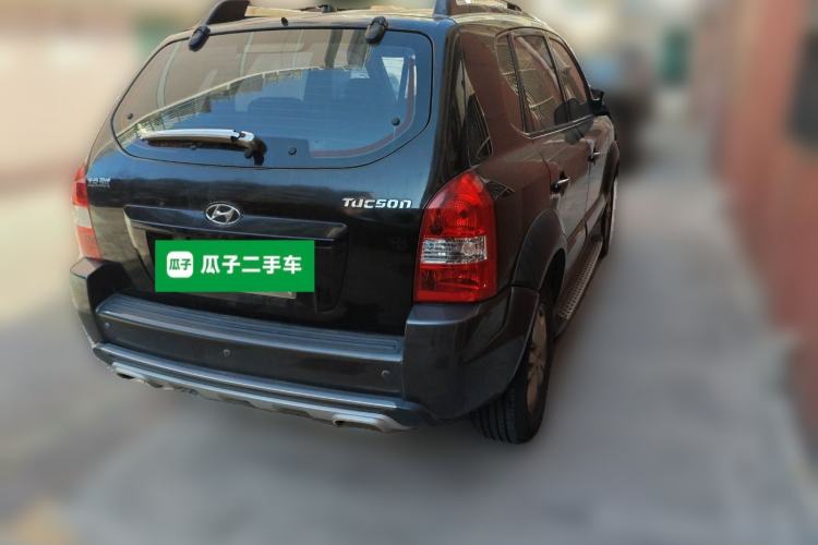 Used Hyundai Tucson 2009 2.0L Automatic Two-Wheel Drive with Sunroof