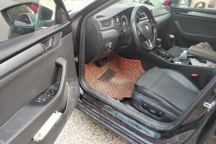 Used Skoda Superb 2016 TSI330 DSG Innovation Edition
