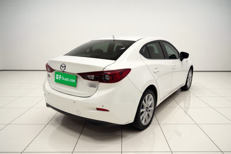 Used Mazda 3 Axela 2014 Sedan 2.0L Automatic Sport Model
