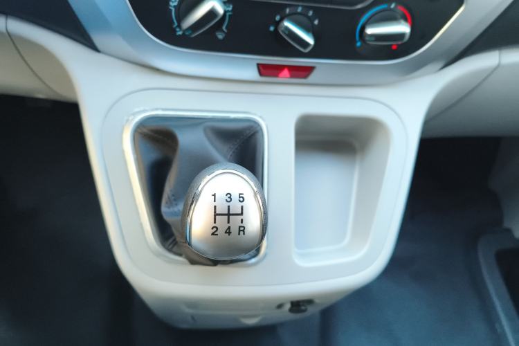 Used JAC Refine M3 2023 1.8L 7/8-Seater Comfort Edition