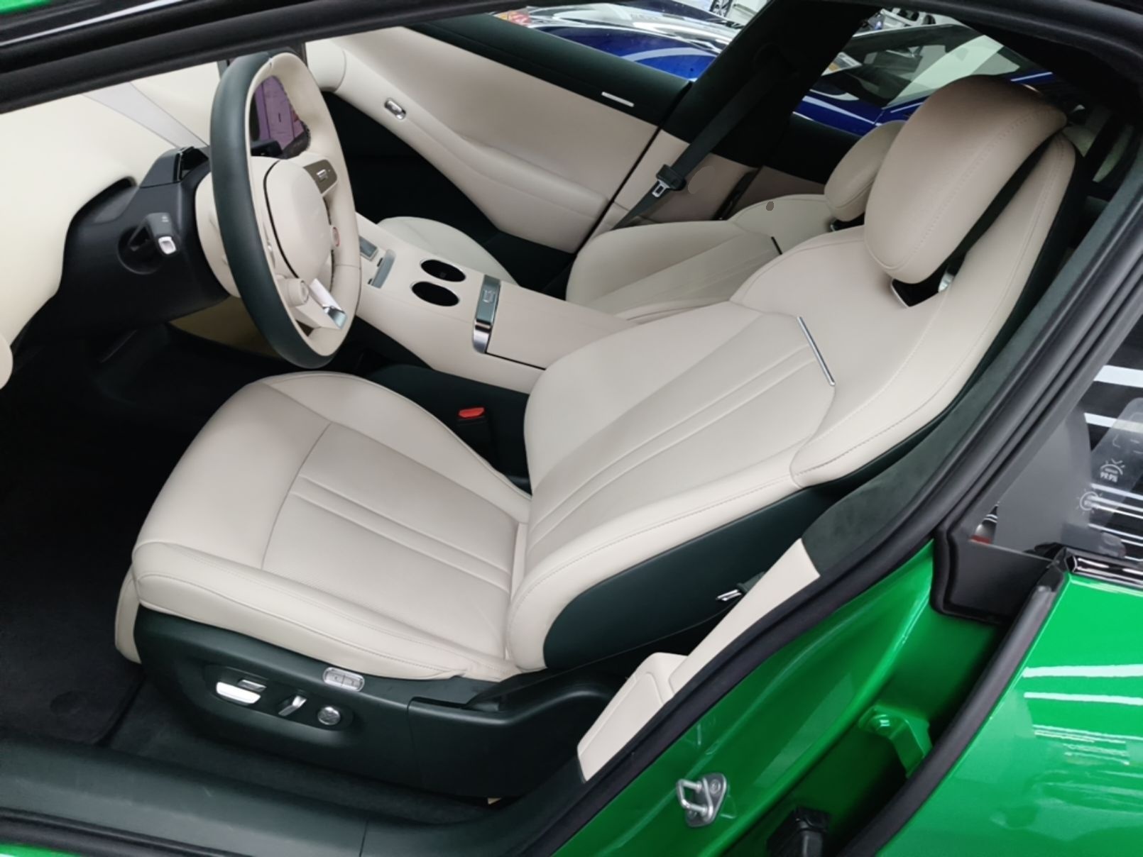 Avant de la voiture