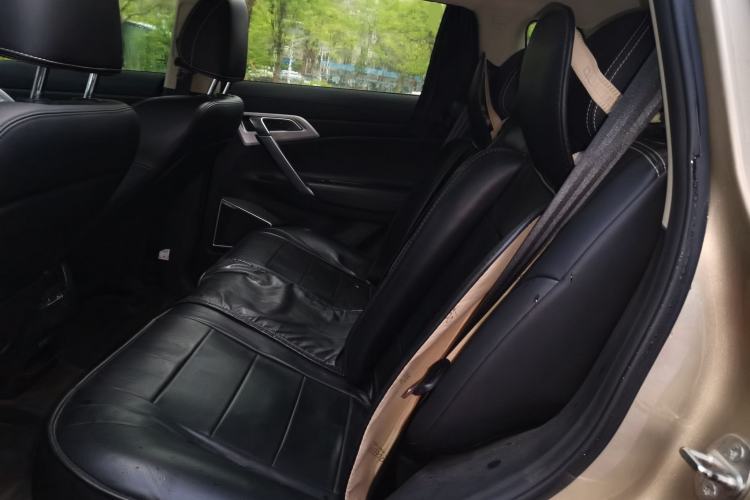 Used Geely Auto Emgrand X7 Sport 2018 1.8TD Automatic Two-Wheel Drive Smart Connect 4G Internet Edition
